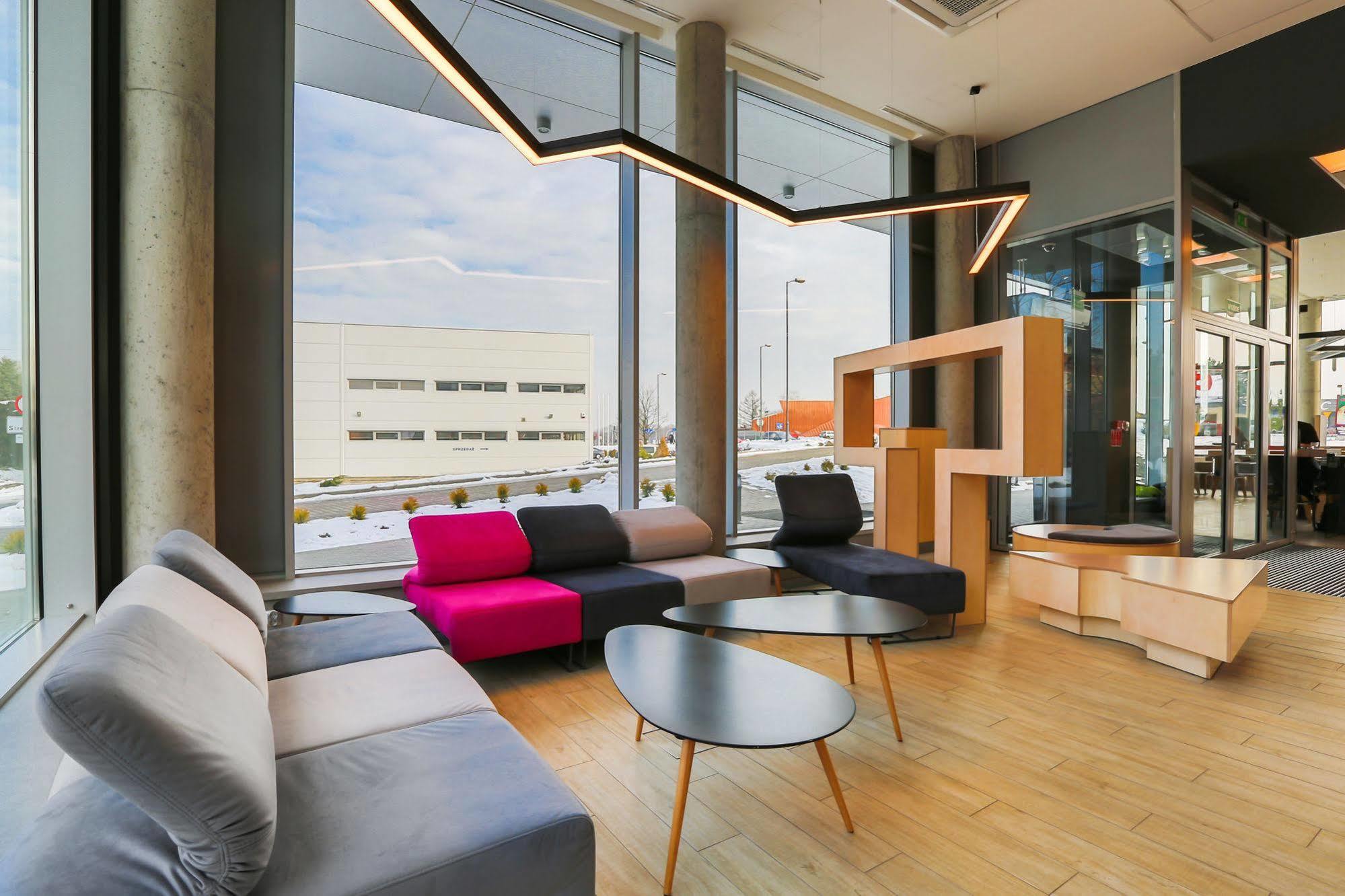 Qubus Hotel Żory Exteriér fotografie